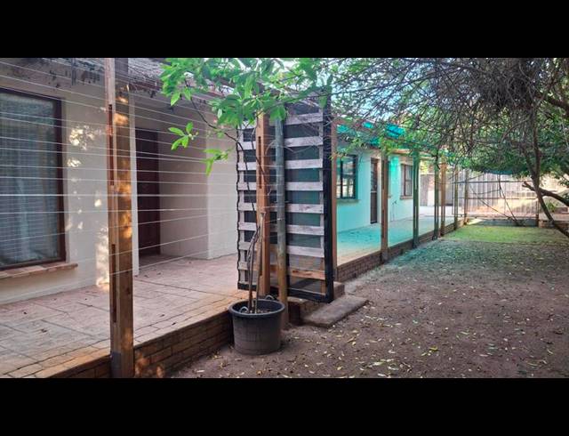 3 BEDROOM PROPERTY TO RENT IN TABLE VIEW